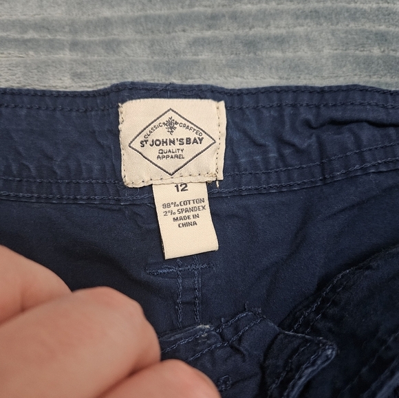 St Johns Bay Navy Blue Cargo Shorts! - Picture 2 of 6